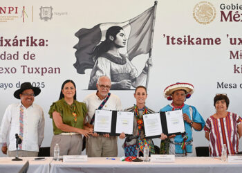 Claudia Sheinbaum firma decreto que restituye más de 5 mil hectáreas a la comunidad Wixárika en Nayarit
