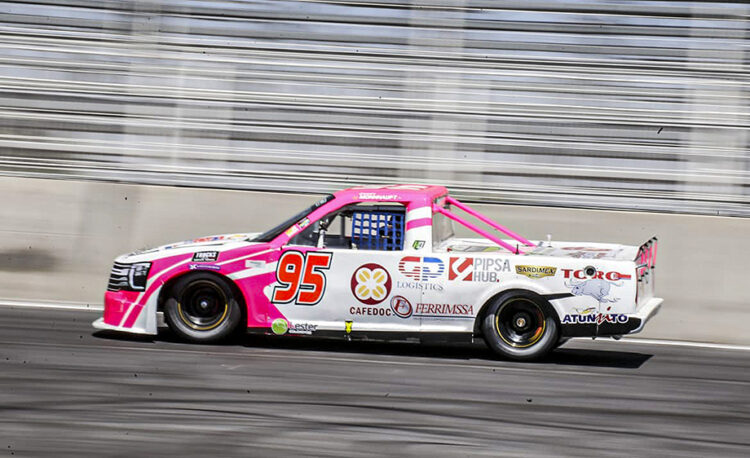 Alexandra Mohnhaupt se acerca al Top10 de Trucks México Series