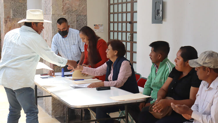 Apoyan en Santa Inés a ganaderos