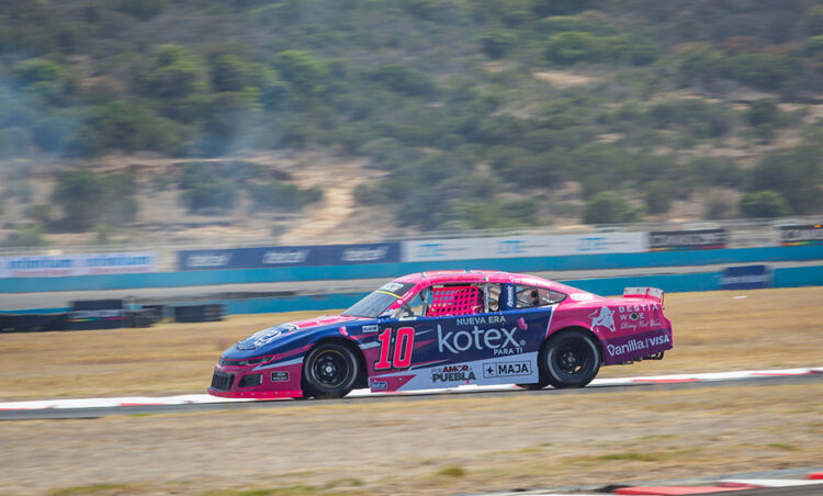 Regina Sirvent y el Dynamic Motorsports, ponen la mira en la “Aguascalientes El Gigante de México 250”