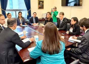 Senadores de México en busca de eliminar impuestos a remesas