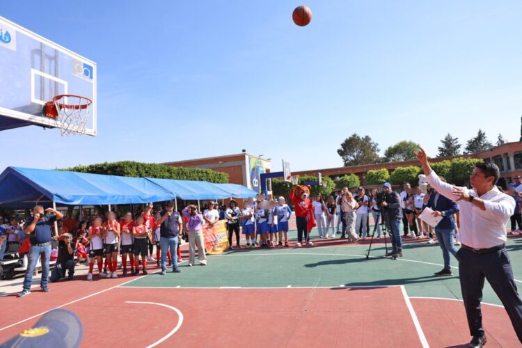 El deporte transforma la realidad de los niños, adolescentes y de la comunidad en general: Omar Muñoz
