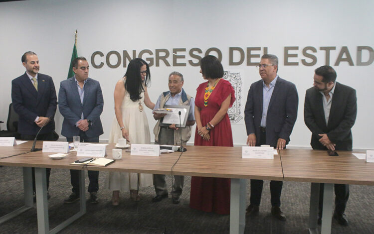 Aprueba Comisión del Congreso exhorto para ampliar puntos de cobro de casetas