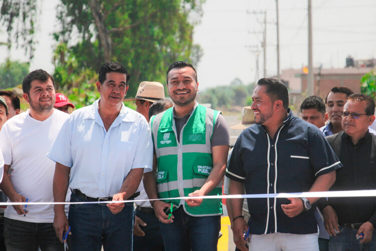 Roberto Solís inaugura la tercera vialidad rehabilitada como parte del «Rescate Carretero» en Huejotzingo