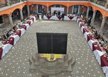 La educación es el eje rector y transformador del cambio en cada comunidad: Omar Muñoz