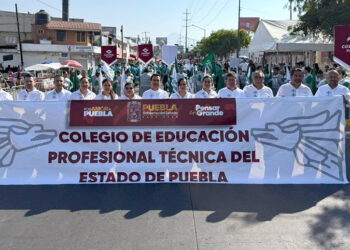 Conalep participa en desfile del 163 Aniversario de la Batalla de Puebla