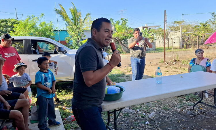 Festejan con los niños y las madres