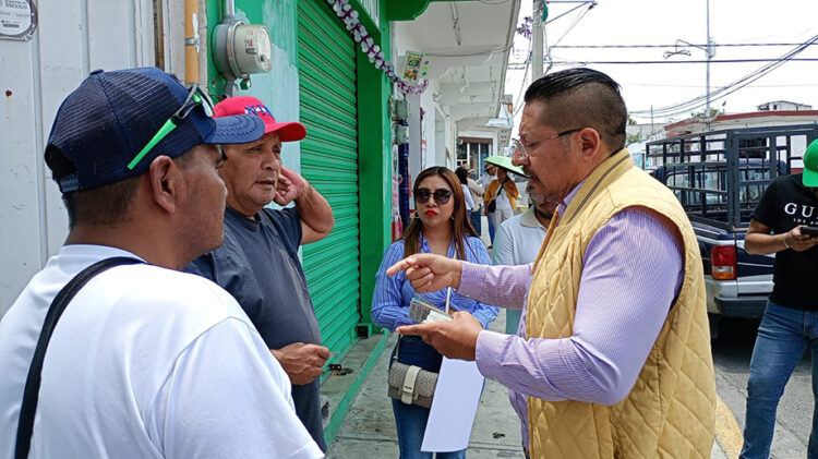 De cara a la ciudadanía Julio Ramírez, acude a Tepatlaxco