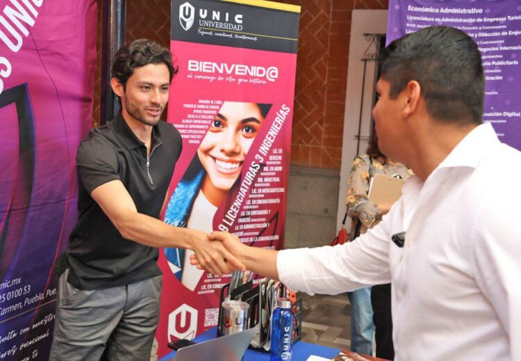 Inaugura Omar Muñoz “Primera Feria Profesiográfica” en Cuautlancingo