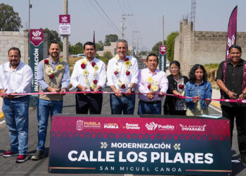 Inaugura Pepe Chedraui modernización de calle Los Pilares en San Miguel Canoa