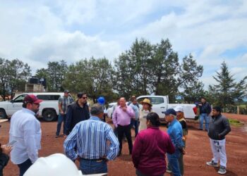 Evaluan CEAS y CONAGUA condiciones de la presa de Atlangatepec