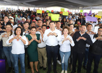Seguridad para familias, con insumos para el campo y obra comunitaria en Tecamachalco