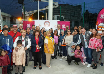 Inaugura Pepe Chedraui modernización total del alumbrado público en Tres Cruces