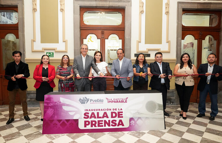 Pepe Chedraui reconoce labor de los medios de comunicación e inaugura Sala de Prensa en el Palacio Municipal