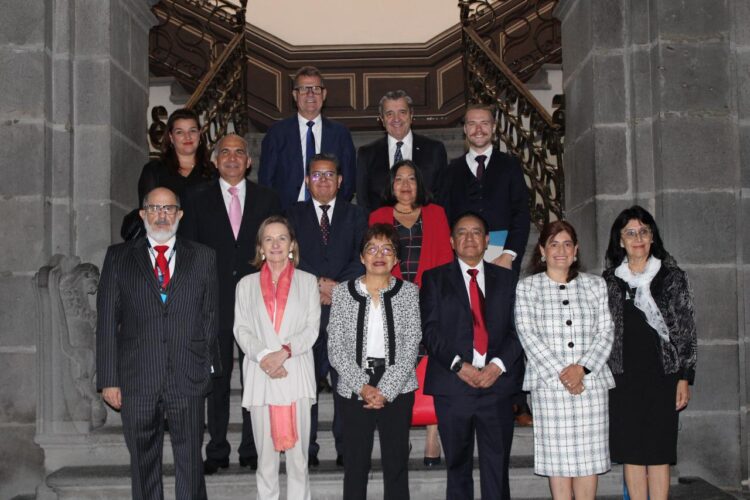Puebla y Francia firman convenio para impulsar innovación científica y educativa