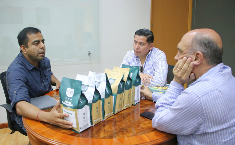 Gobierno estatal avanza en comercialización del café Puebla Cinco de Mayo