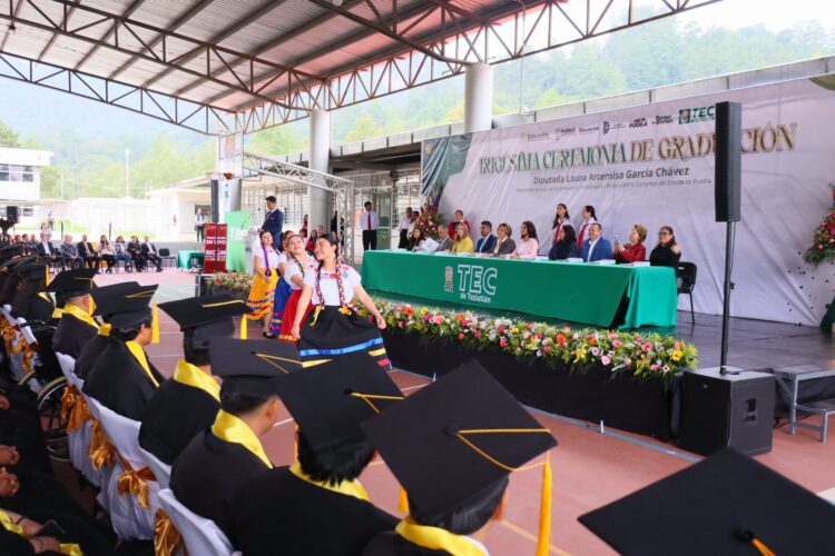 TecNM Teziutlán celebra su trigésima ceremonia de graduación