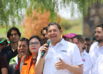 Soy gobernador pintor y jardinero, porque me identifico con el Pueblo: Armenta