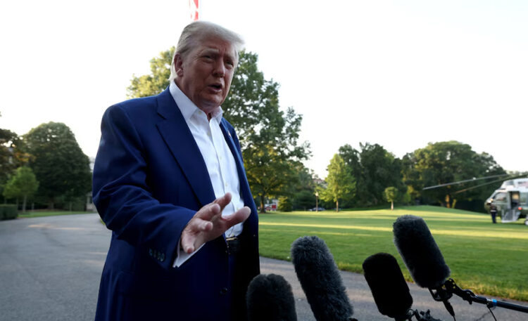 Trump pide a Israel a no responder el ataque de Irán