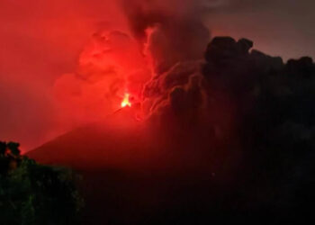 Erupción del volcán de Fuego en Guatemala y obliga evacuación de pobladores