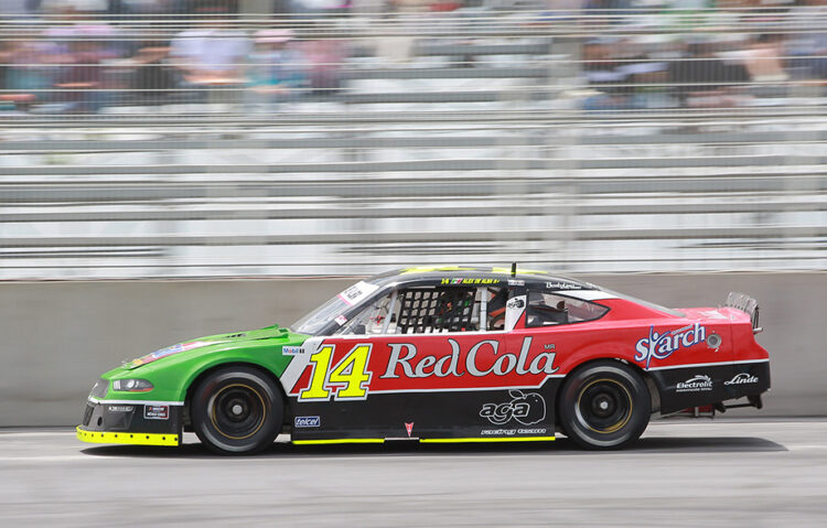 Aga Racing Team y Alex De Alba Jr., campeones de la temporada regular de Nascar México Series