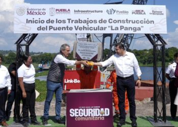 El gobernador Alejandro Armenta y el presidente municipal Pepe Chedrui inician el puente“La Panga”