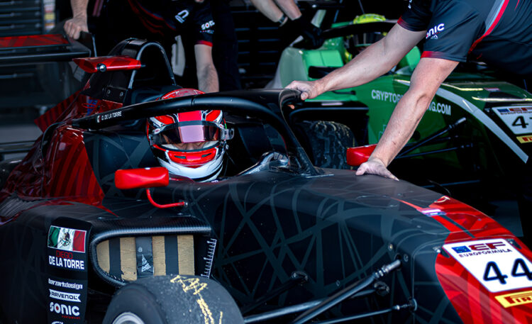 Cerca del podio Diego de la Torre en Carrera 1 en Paul Ricard y puntos clave en las competiciones restantes