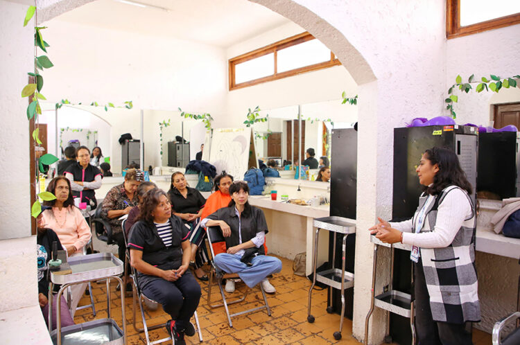 Impulsa MariElise Budib la salud emocional y el empoderamiento económico de mujeres poblanas