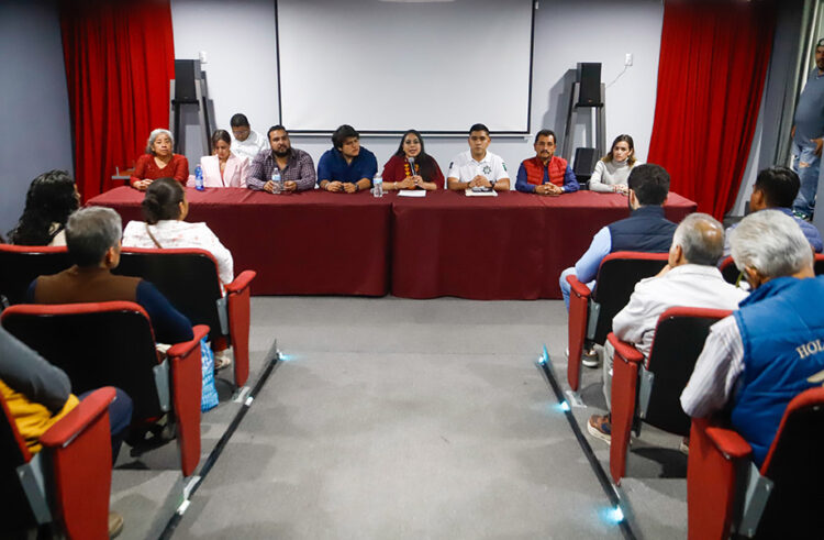 Certeza jurídica y gobernabilidad para el Mercado Cosme del Razo: compromiso de Tonantzin Fernández