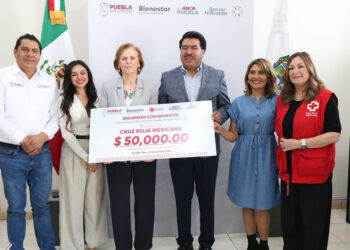Bienestar entrega donativo a Cruz Roja para fortalecer su labor