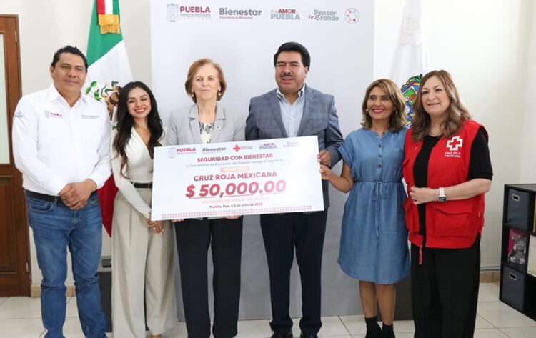 Bienestar entrega donativo a Cruz Roja para fortalecer su labor