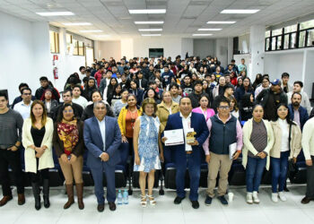 Estudiantes de UTH fortalecen conocimientos de la cadena productiva de la tuna