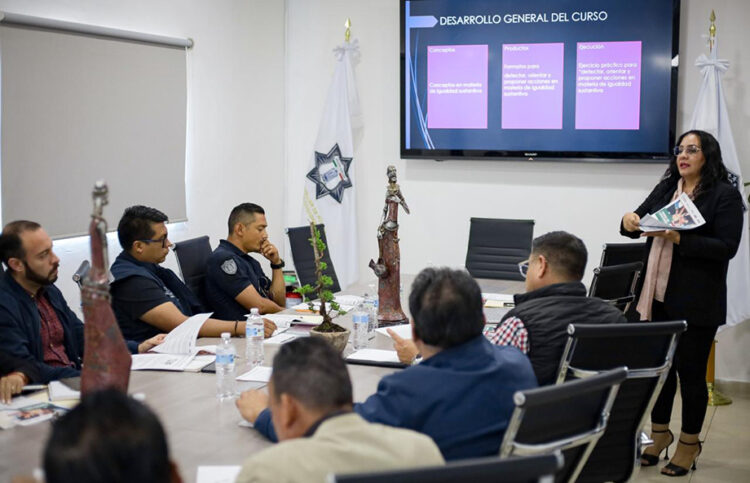 Para seguridad de la ciudadanía, Policía Auxiliar se certifica en tema de igualdad