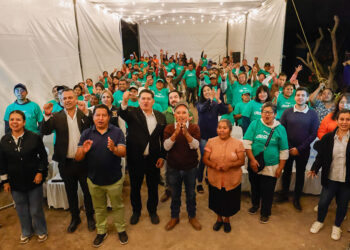 Gobierno de Puebla e Iberdrola México iluminan comunidades rurales con paneles solares