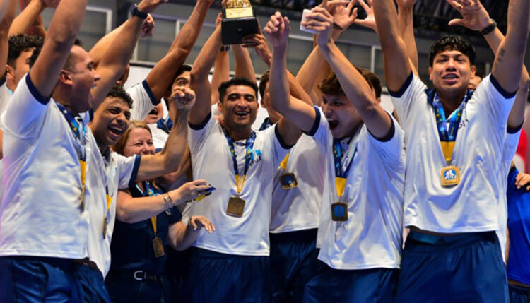 Estudiantes Anáhuac Puebla se coronan campeones en el Final Four de Voleibol en El Salvador