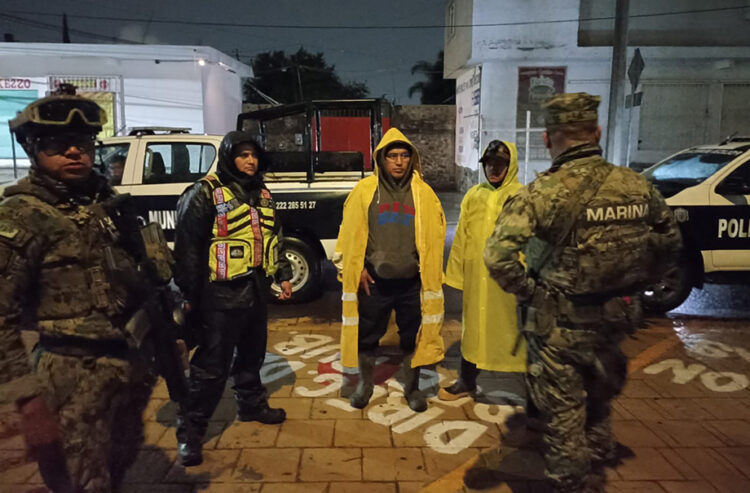 Gobierno de Cuautlancingo realiza trabajos urgentes de desazolve ante las intensas lluvias de este sábado