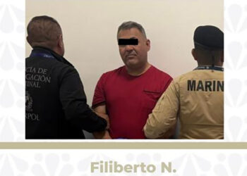 Detiene la FGE con apoyo de INTERPOL y Marina a expresidente auxiliar de Atopoltitlán, Tehuitzingo, en el aeropuerto de la CDMX