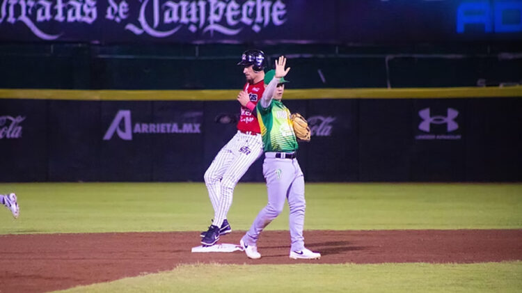 Piratas se queda con el triunfo sobre los Pericos