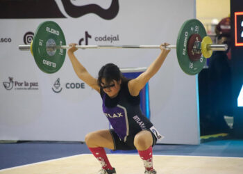 Rosella Maylen Sánchez destaca en halterofilia durante Olimpiada Nacional CONADE 2025