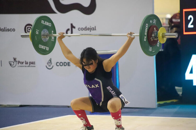 Rosella Maylen Sánchez destaca en halterofilia durante Olimpiada Nacional CONADE 2025