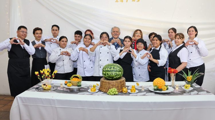 Jóvenes del CECADE se gradúan en gastronomía y fortalecen su seguridad económica y laboral