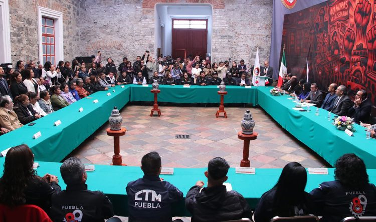 Gobierno estatal, sindicatos y empresas colaboran en reforma para reducir jornada laboral