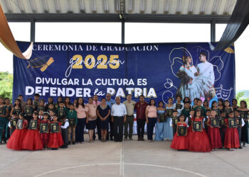 Los profesionistas deben encabezar al pueblo: Eleusis Córdova