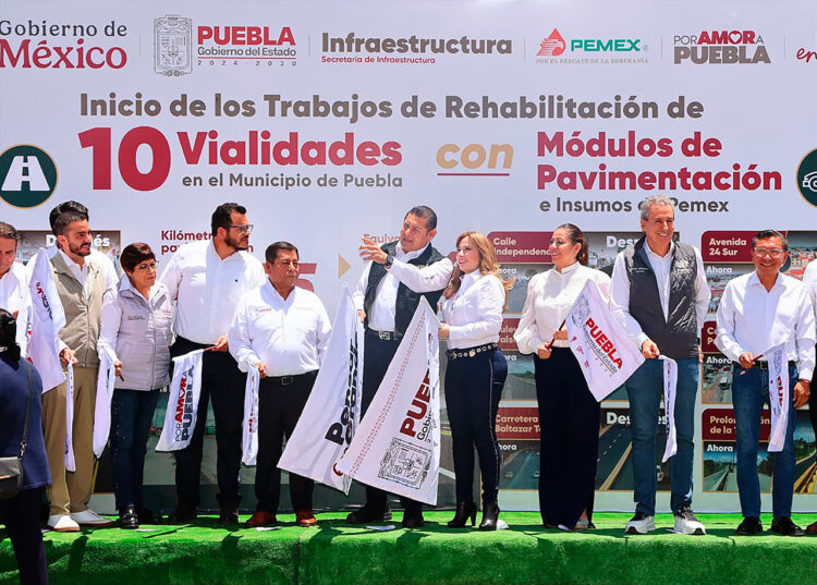 “No somos un gobierno ‘huachicolero’, por eso contamos con el apoyo de la presidenta y realizamos obras con un ahorro del 68 por ciento”: Alejandro Armenta.