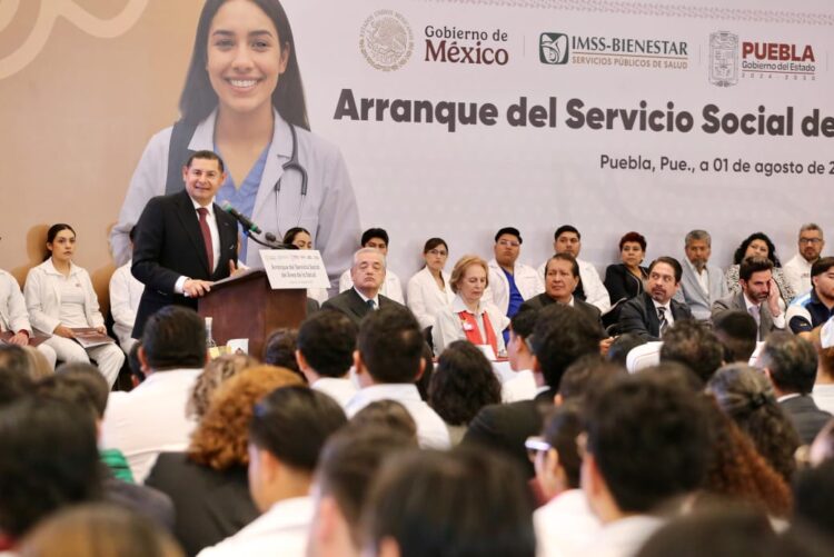 Gobierno de Puebla impulsa a jóvenes talentosos que cuidan salud de poblanos