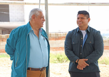 Supervisa Omar Muñoz arco techo en San Lorenzo Almecatla