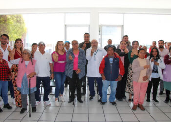 Shamy Spezia impulsa inclusión con entrega de auxiliares auditivos en Huejotzingo