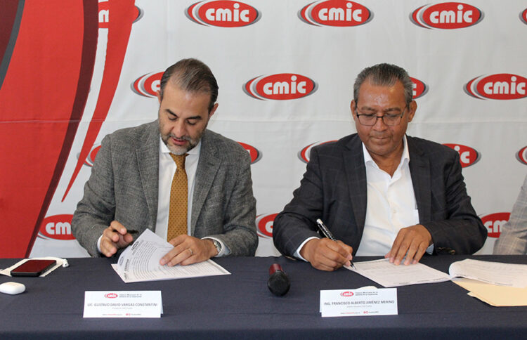 Firma CEASPUE convenio con CMIC para fortalecer obra hídrica en Puebla
