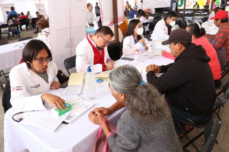 Puebla refuerza cobertura médica y amplía servicios gratuitos para combatir carencias en salud