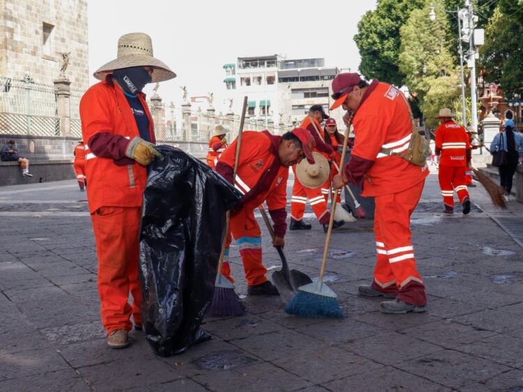 Refuerza Gobierno de la Ciudad la limpieza en el Centro Histórico con una intervención integral